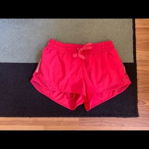 ❌SOLD❌ Lululemon Hotty Hot Short 2.5” Sz 4